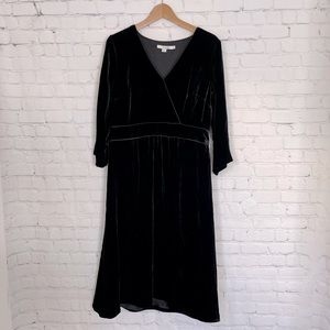 Boden Farrah Black Velvet Dress size 10